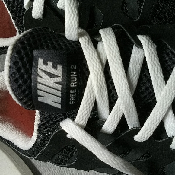 Women's Nike Free Run 2 tennis shoes - Picture 6 of 10